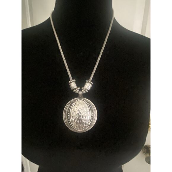 Metal Necklaces lot Of Two - Picture 5 of 11